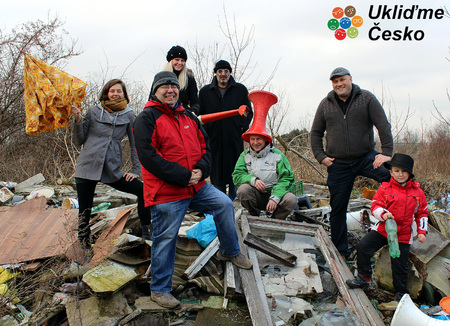 Ukliďme Česko - organizační tým 2015 Ukliďme Česko - organizační tým 2015
